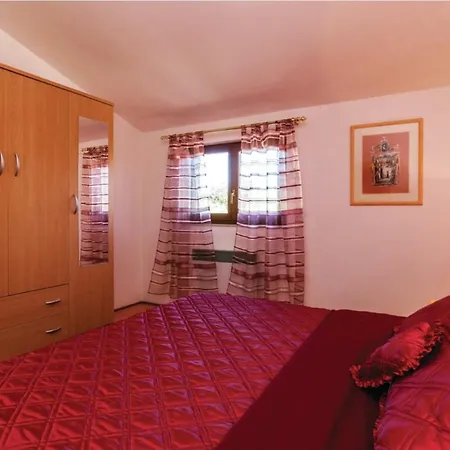 아파트 Obrovac Krusevo Modern Apt W Terrace & Sea View